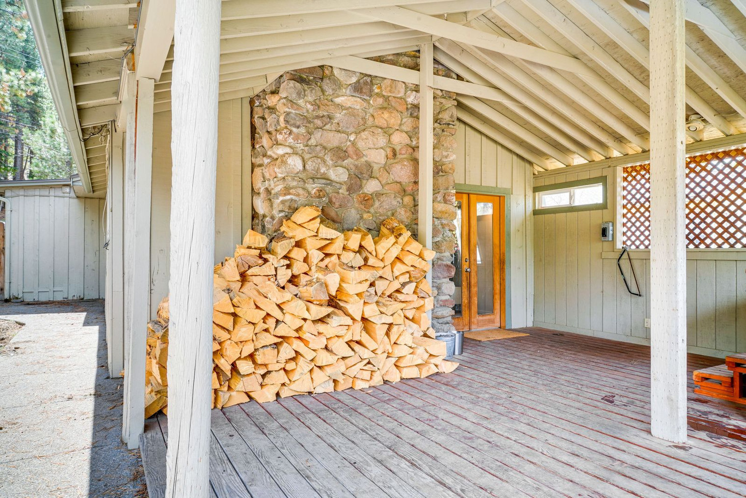 Building Photo - 627 Bear Valley Rd