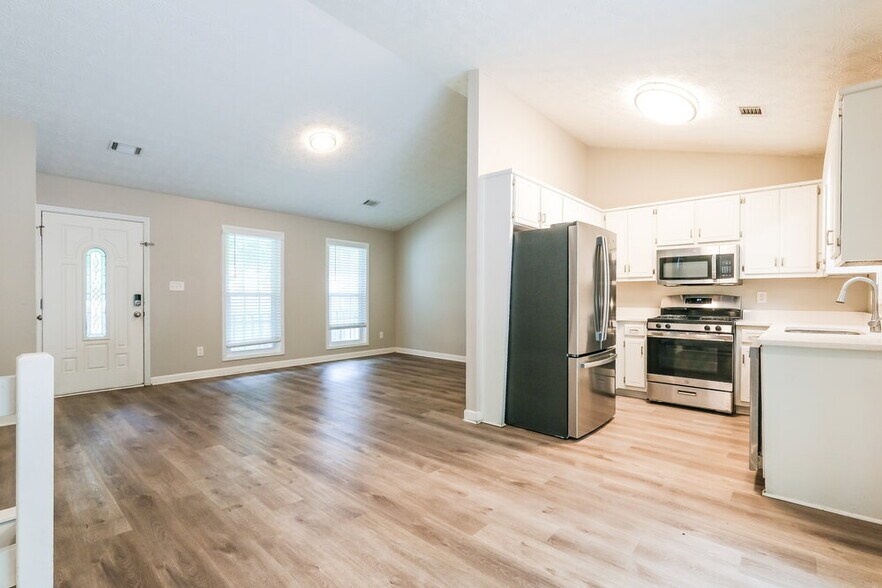 Building Photo - 233 Northbridge Dr
