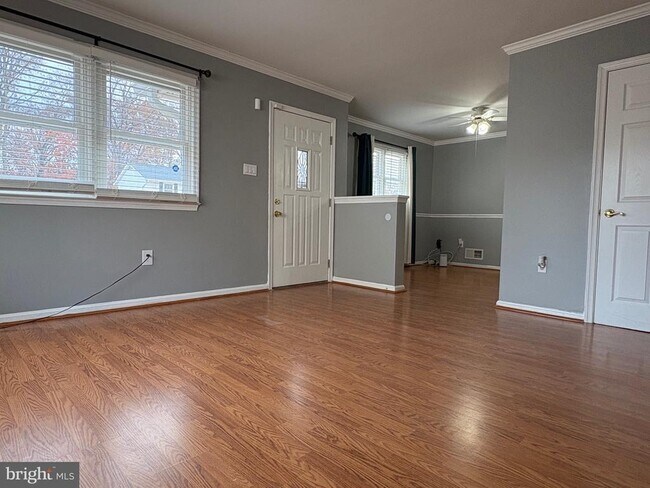 Building Photo - 12654 Valleywood Dr