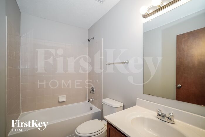 Building Photo - 1547 S Hunters Dr