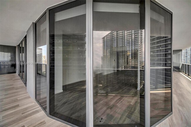 Building Photo - 801 S Miami Ave
