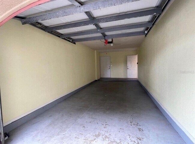 Building Photo - 827 Camargo Way