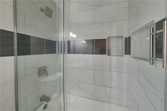 Building Photo - 3424 Hogan Dr NW