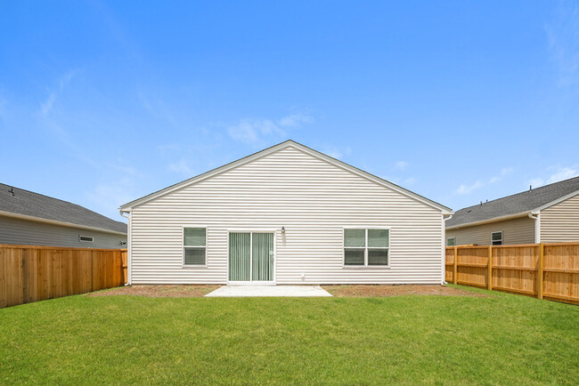 Building Photo - 3 Bedroom Home in Summerville