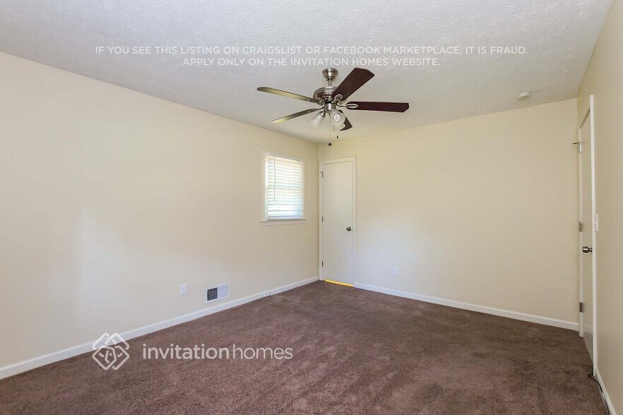 Building Photo - 4656 E Glen Ridge Cir