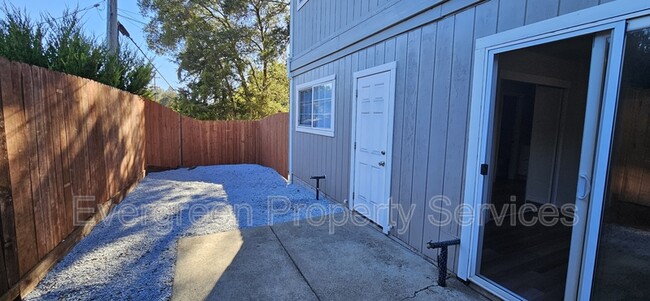 Building Photo - 4184 Oro Ln