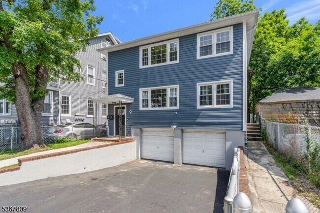 Building Photo - 9 Westervelt Pl