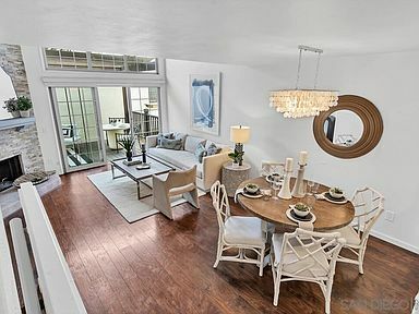 Building Photo - 8696 Villa La Jolla Dr