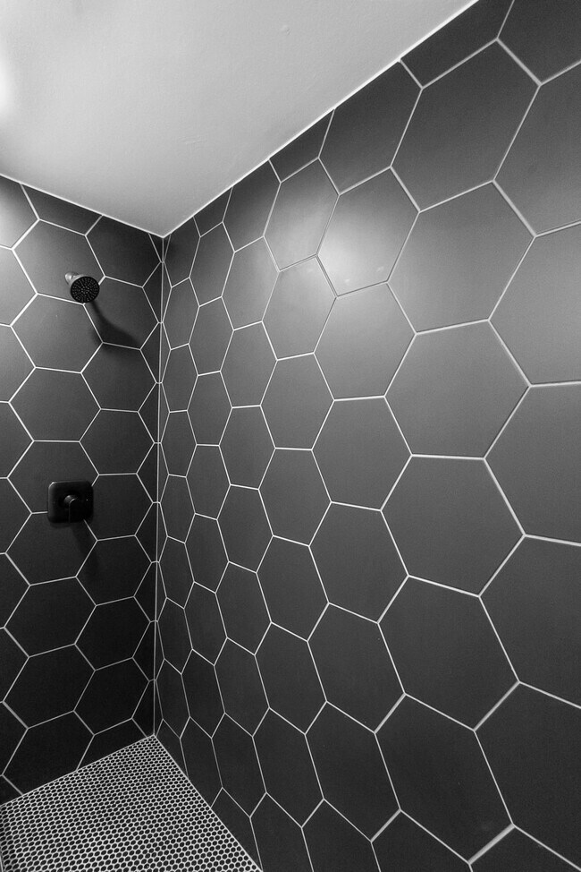 Building Photo - 62 Greenbriar Dr