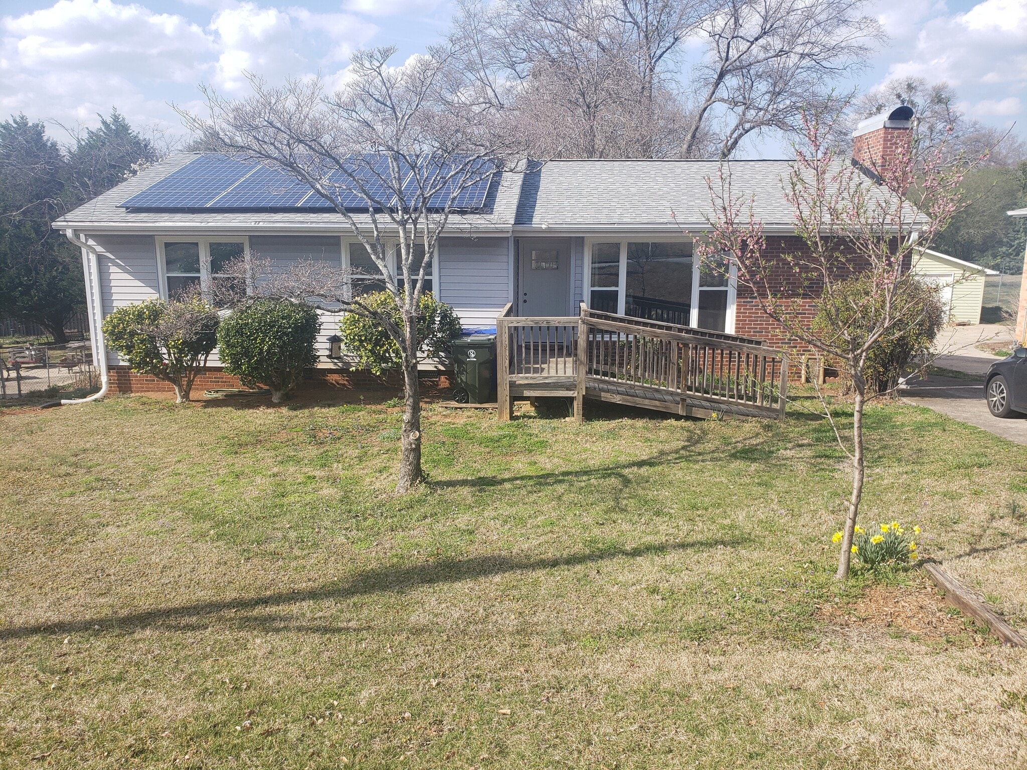 Front - 10 Sir Abbott St