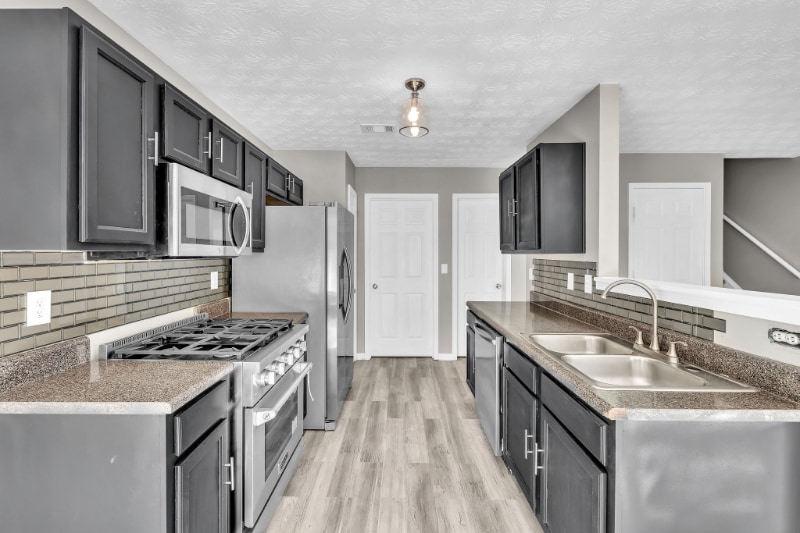 Building Photo - 732 Shadow Lake Dr