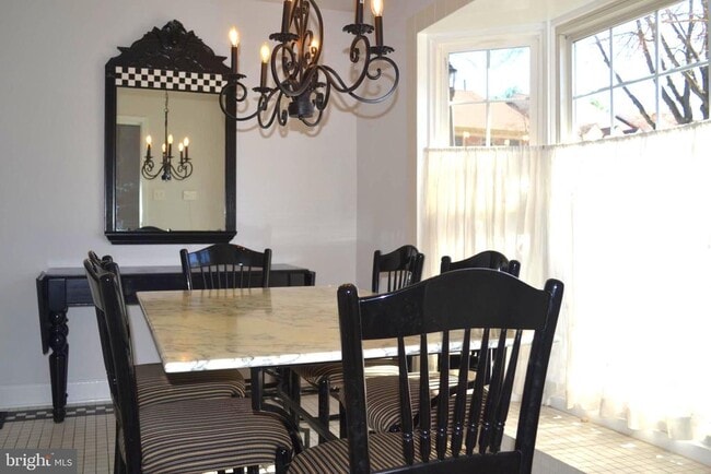 Building Photo - 7407 Crestberry Ln