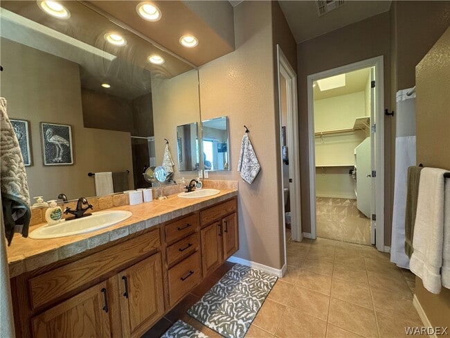 Building Photo - 2793 Esmerelda Dr