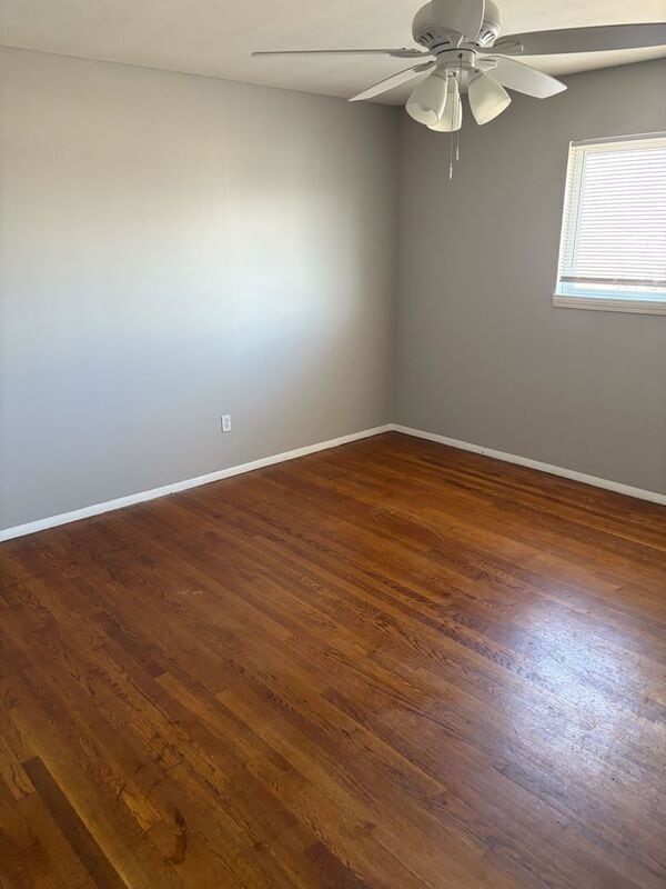 Building Photo - 1511 Sylvan Ln