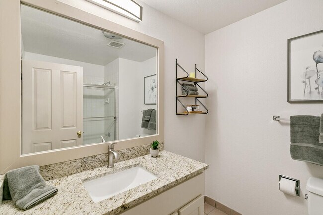 Building Photo - 6380 S Boston St