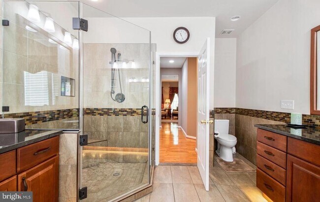 Building Photo - 913 Pleasant Dr