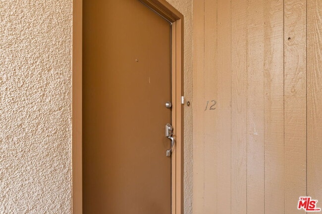 Building Photo - 4637 Park Dr