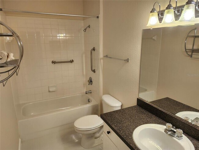 Building Photo - 2279 Portofino Pl