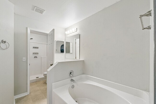 Building Photo - 3430 Arabesque Dr