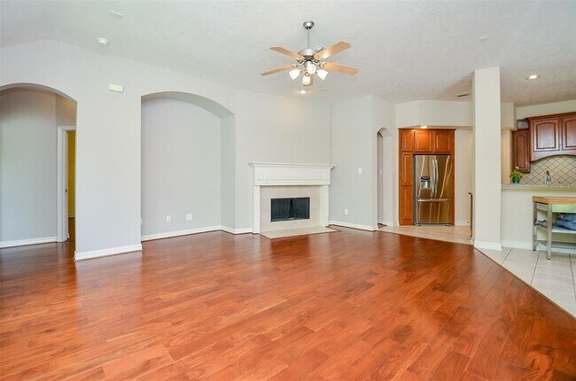 Building Photo - 7610 Breezeway Bend Ln