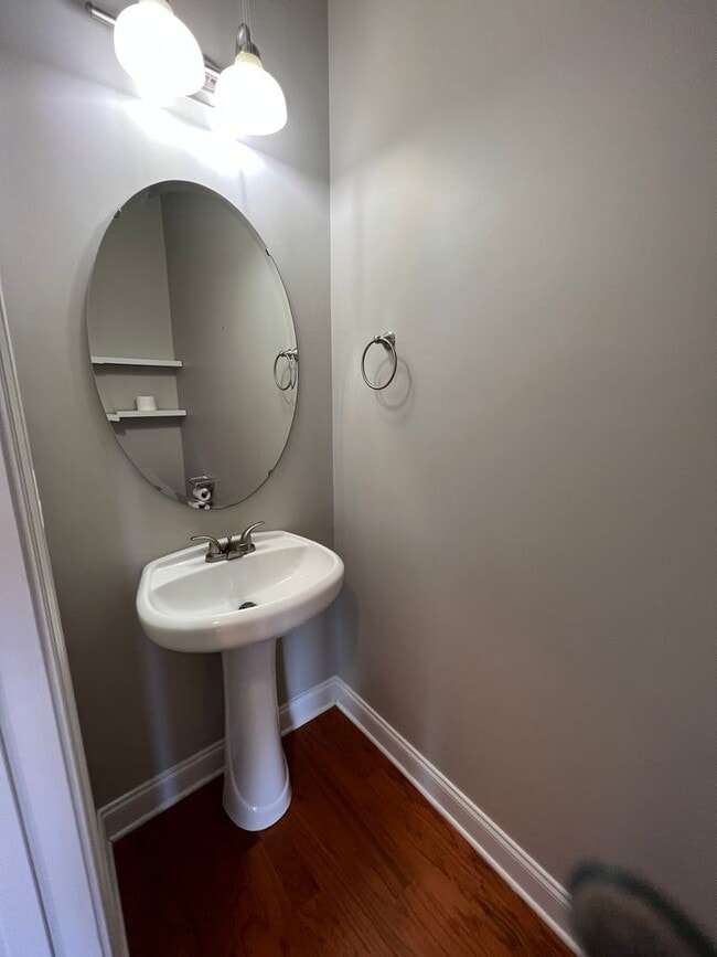 Building Photo - Beautiful 4 Bed, 2.5 Bath Westgate Home