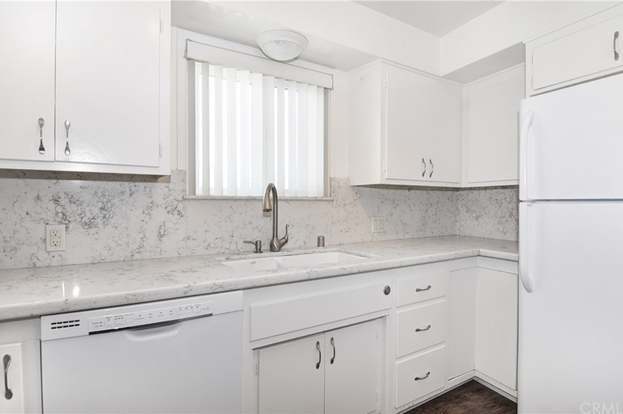 Building Photo - 111 19th St