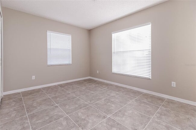 Building Photo - 605 Dorothy Cir