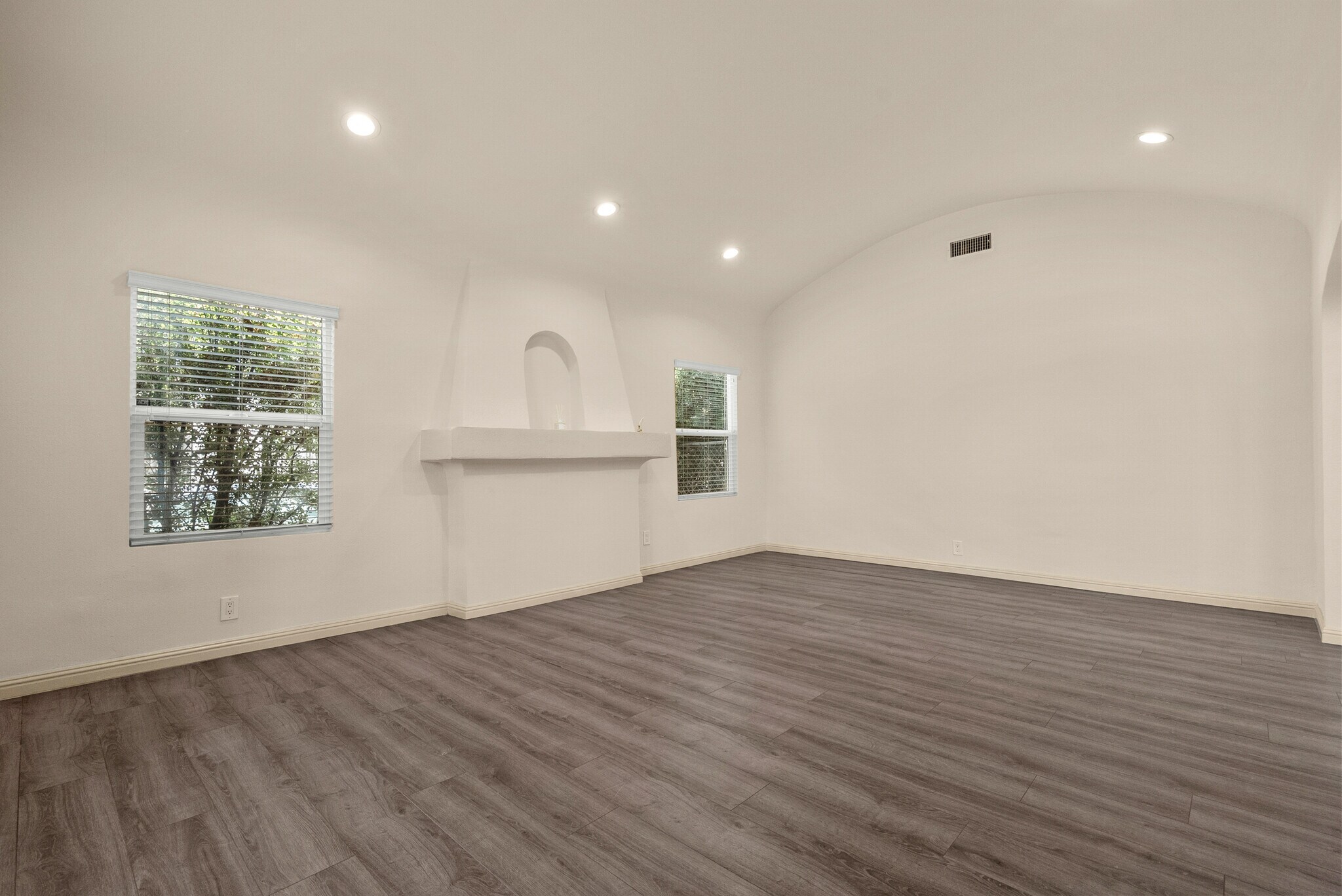 Building Photo - 4417 W 29th St