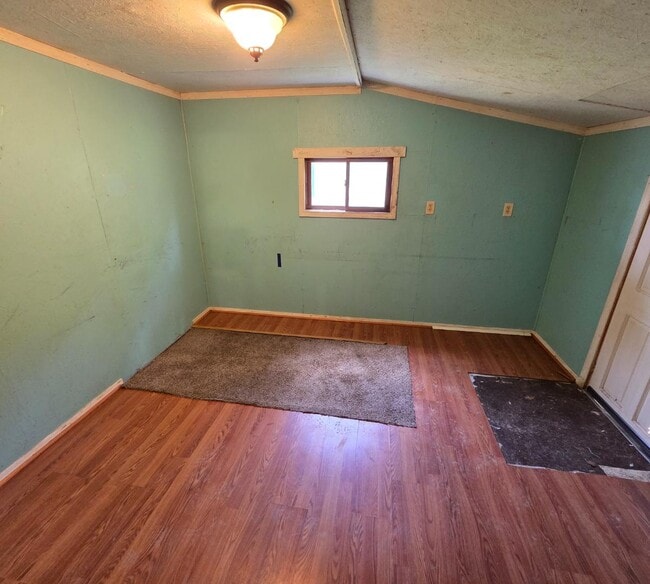 Building Photo - 29 E Vanscoter St