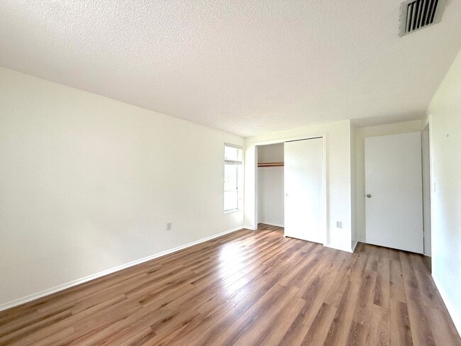 Building Photo - Charming 3-Bedroom, 2-Bath Home in the Hea...