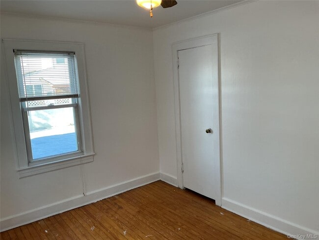 Building Photo - 334 Doris Ave