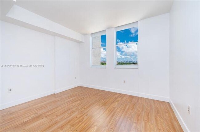 Building Photo - 4100 Salzedo St