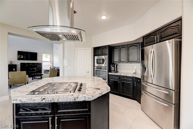 Building Photo - 5 Chateau Whistler Ct
