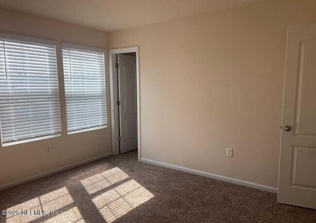 Building Photo - 15747 Equine Gait Dr