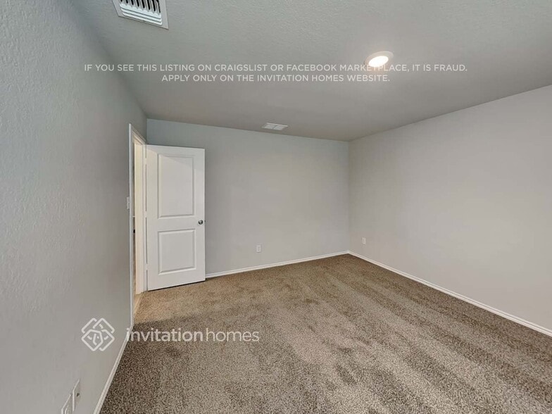 Building Photo - 7311 Avila Vis