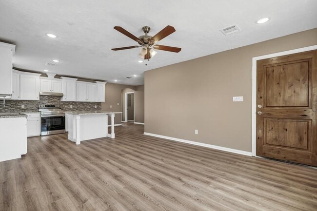 Building Photo - 508 N Oneal St