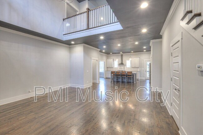 Building Photo - 1537B Battlefield Dr