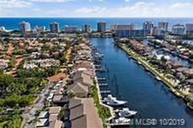 Building Photo - 270 Captains Walk