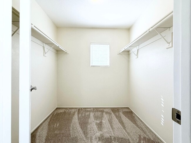 Building Photo - Single Family Home in Mission San Luis Rey!