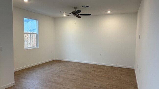 Building Photo - 12505 Camino Glorieta