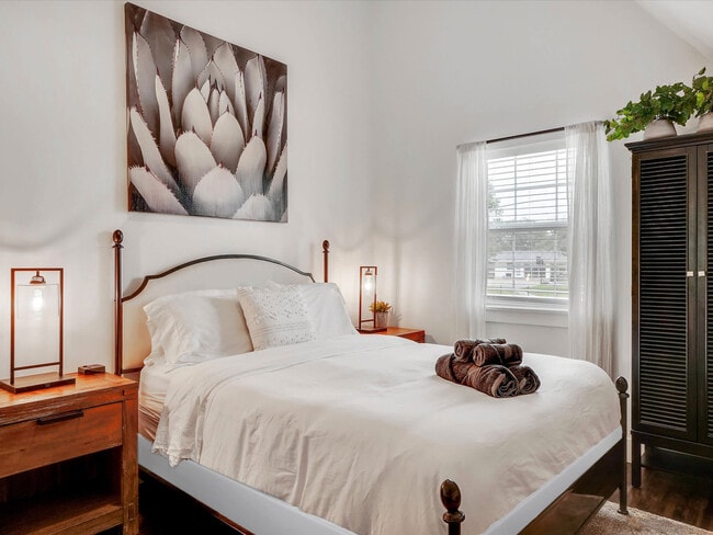 Building Photo - 1400 Shadow Brook Trail