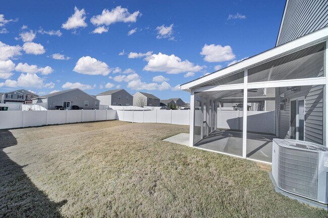 Building Photo - Beautiful 4 Bed 2 and a Half Bath Home in Charlotte!