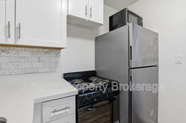 Building Photo - 4150 N 25th St