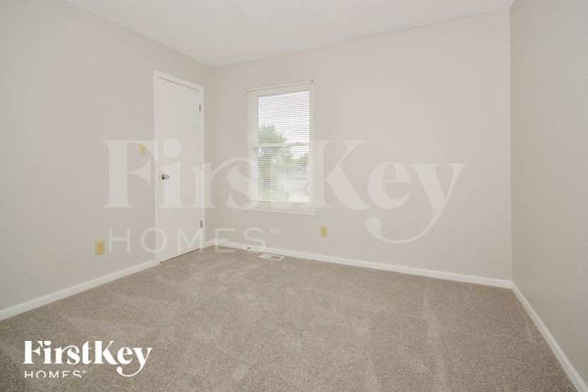 Building Photo - 6344 River Valley Way