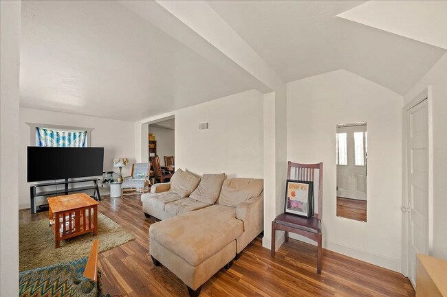 Building Photo - 2722 W Sinto Ave