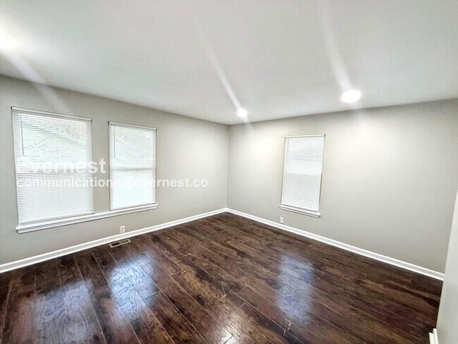 Building Photo - 8234 4th Ave S