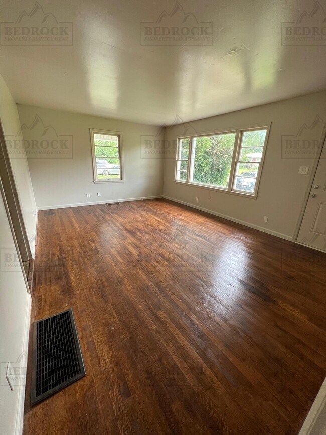 Building Photo - 2706 Norton Ave NW