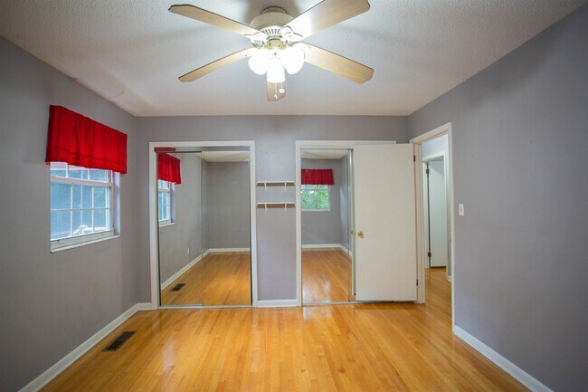 Building Photo - 2992 Corrib Dr