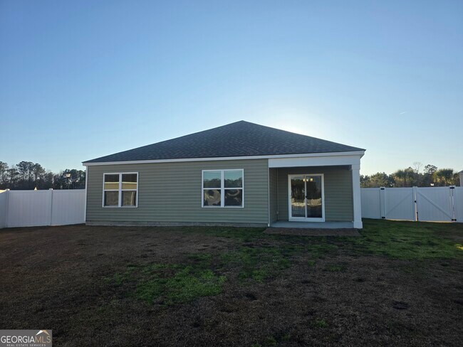 Building Photo - 234 Bellflower Cir