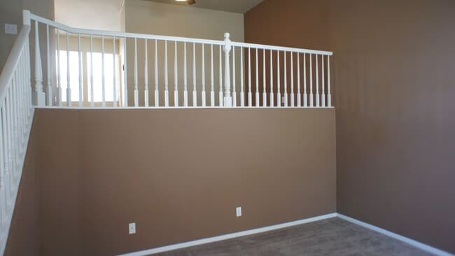 Building Photo - Beautifully designed 2Bed/2Bath/2Car Townhome located in Summerlin